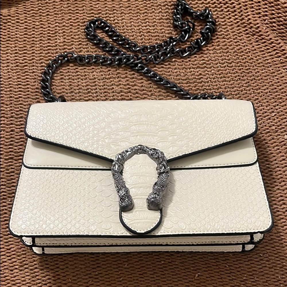Elegant Cream Chain Shoulder Bag